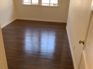 924 1/2 W Clark Ave, Burbank, CA 91506