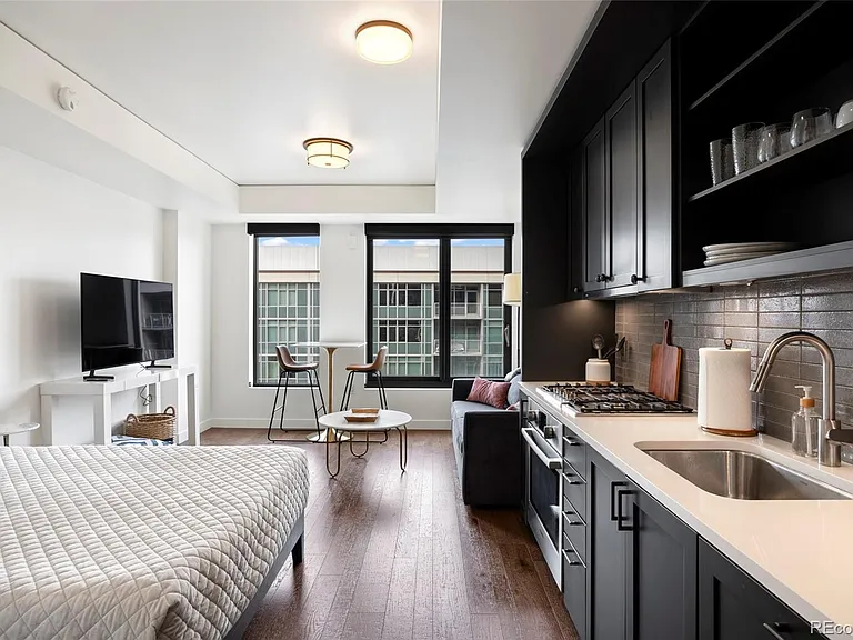 1750 Wewatta St #1305 — Photo 10