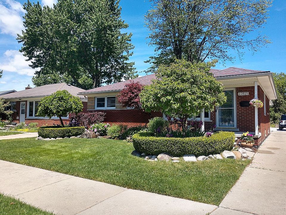 1st image of 23025 Clairwood St