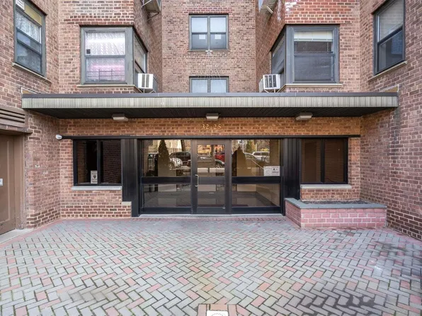 32-25 90 St. #410, East Elmhurst, NY 11369