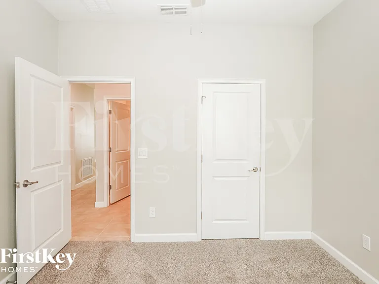 4664 Egg Harbor Dr — Photo 12