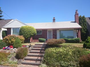 3034 28th Ave W, Seattle, WA 98199