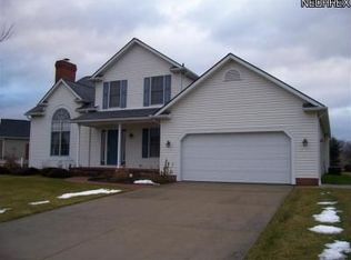 1949 Kingscote Cir NE, North Canton, OH