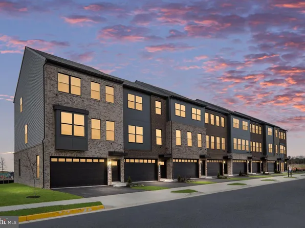 11325 Hypatia Loop, Manassas, VA 20109