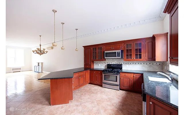 Rented by Douglas Elliman | media 24