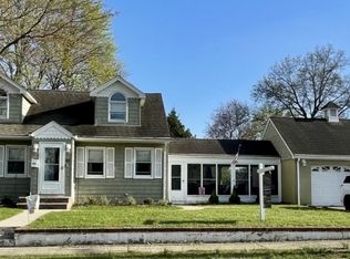 510 Riverview Rd, Pompton Lakes, NJ 07442