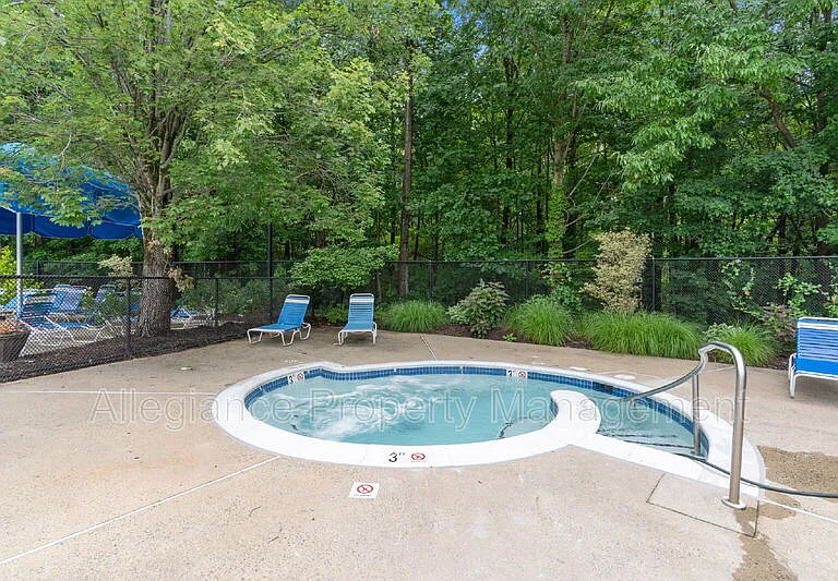 11400 Windleaf Ct #R — Photo 32