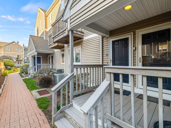 58 Glenrock #58, Norwalk, CT 06850