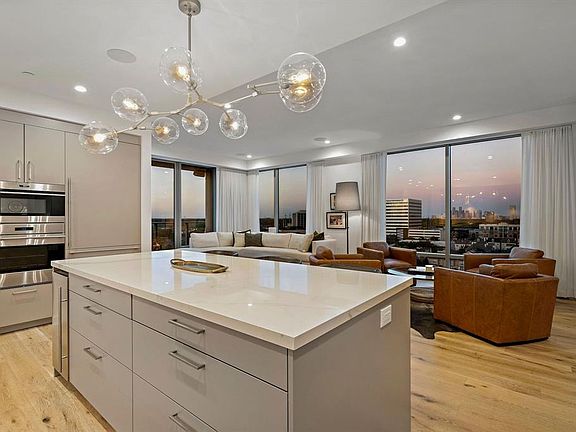 5th image of 2047 Westcreek Ln #1102