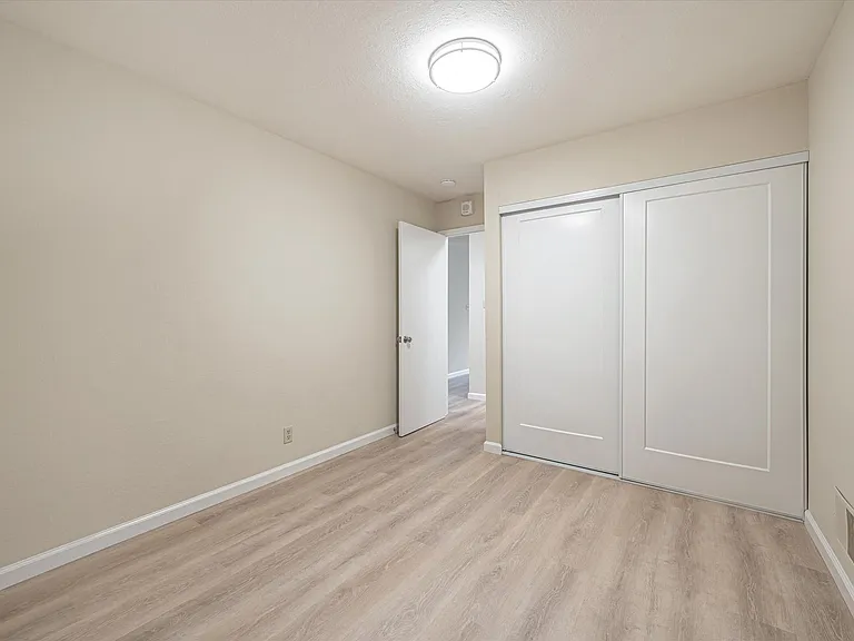 1648 Filbert St — Photo 9