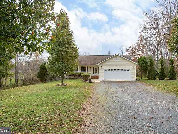 4th image of 9506 Robert E Lee Dr
