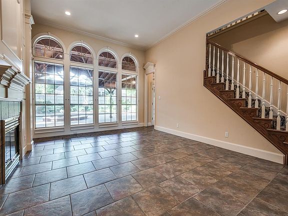 4th image of 2109 High Gate Dr
