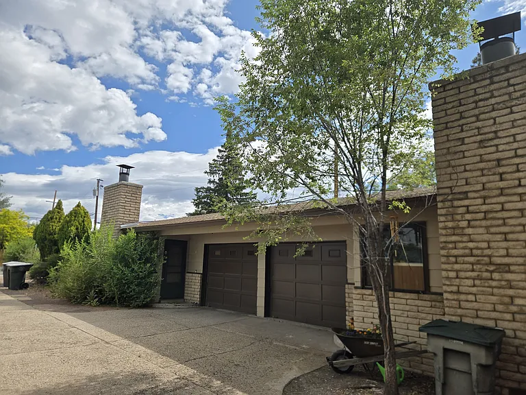 315 W Oak Ave #A — Photo 26