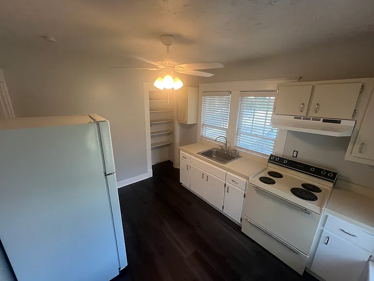 611 N Summerlin Ave #2 — Photo 14