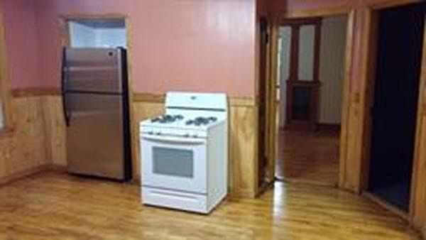 2nd image of 17 Jones St #3