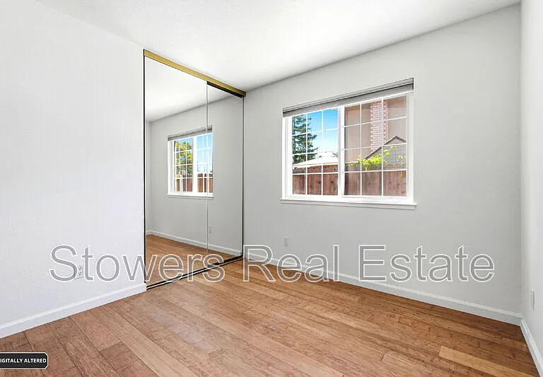 318 Joyce St — Photo 31