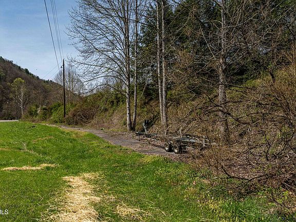 5th image of 6646 Roan Creek Rd