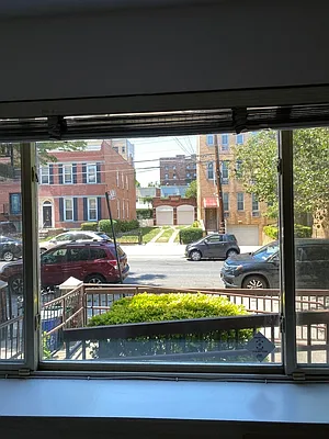 Rented by 18 REALTY | media 11