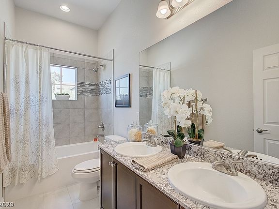 5th image of 219 La Madre Way