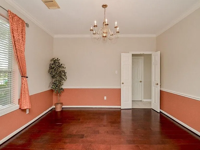 2515 Lansing Cir — Photo 13