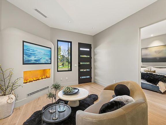 3rd image of 585 Riverside Drive