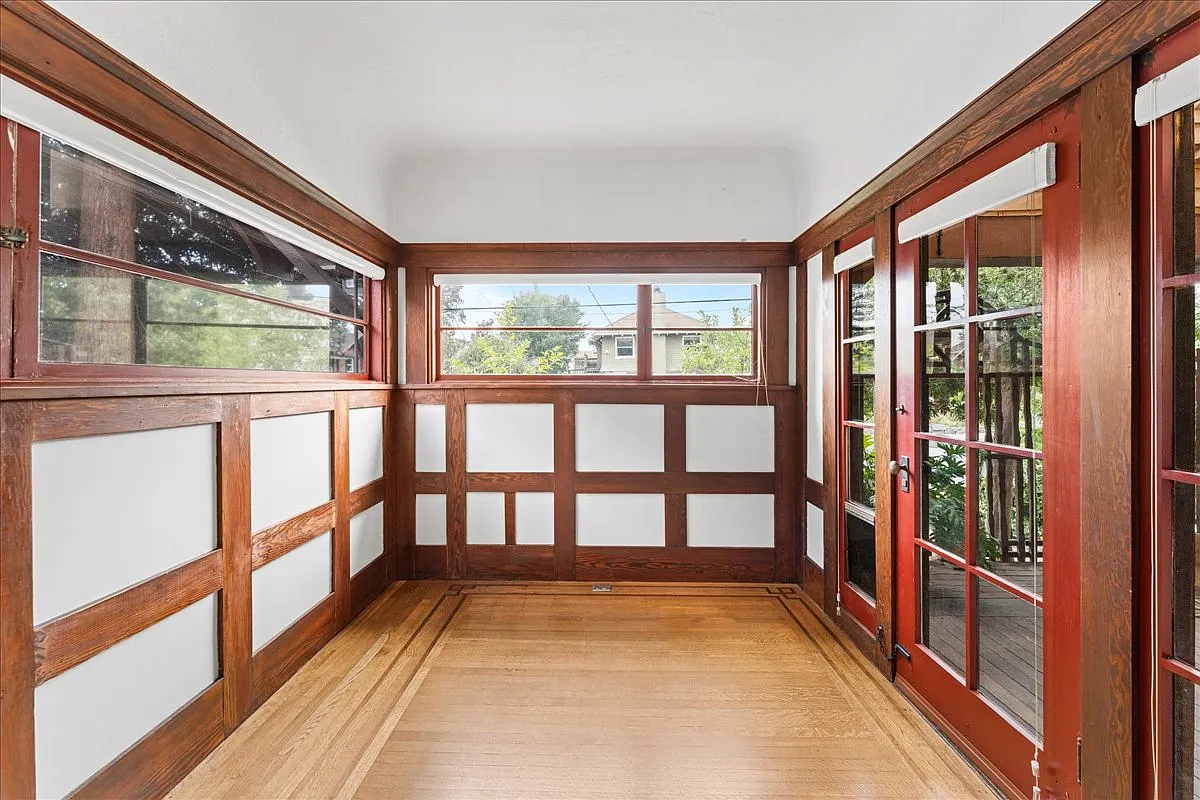 6432 Benvenue Avenue - 1 — Photo 3