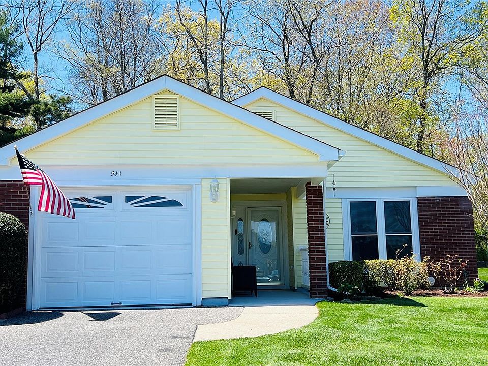 1st image of 541 Stratford Lane