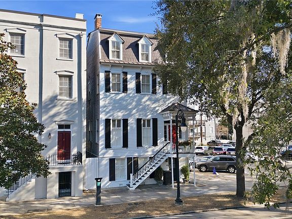 2nd image of 114 W Liberty Street