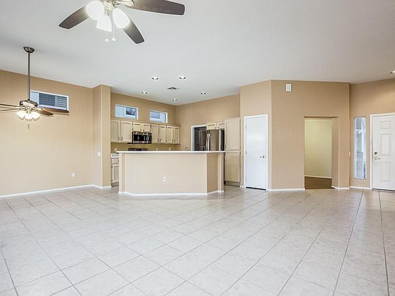 3rd image of 944 E Claridge Pl