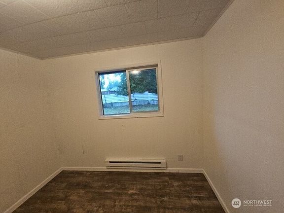 4th image of 1394 Marlin Drive SE