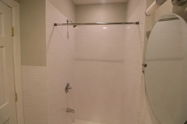 Rented by Compass | media 18