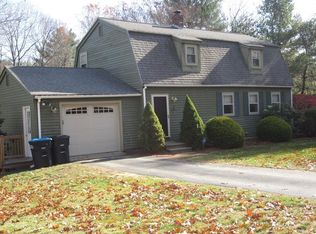 52 Ridge Way, Sturbridge, MA 01566
