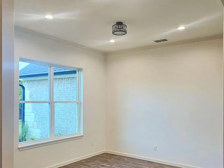805 Woodridge Cir — Photo 37