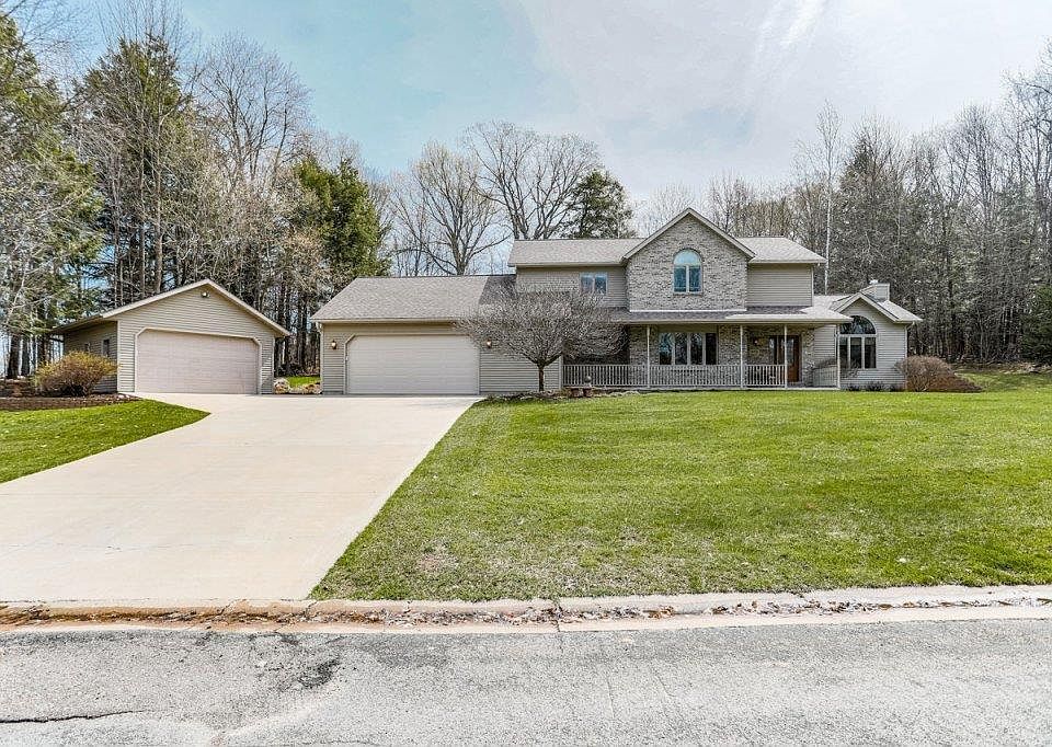 1st image of 804 SONNENTAG LANE