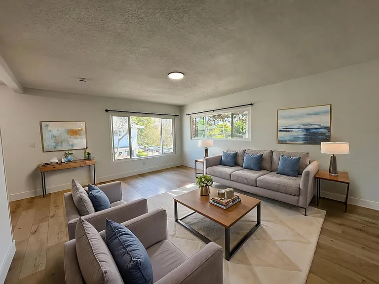 1125 N Onondaga Ave #3 — Photo 3