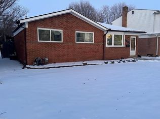 23435 Glenbrook St, Saint Clair Shores, MI 48082