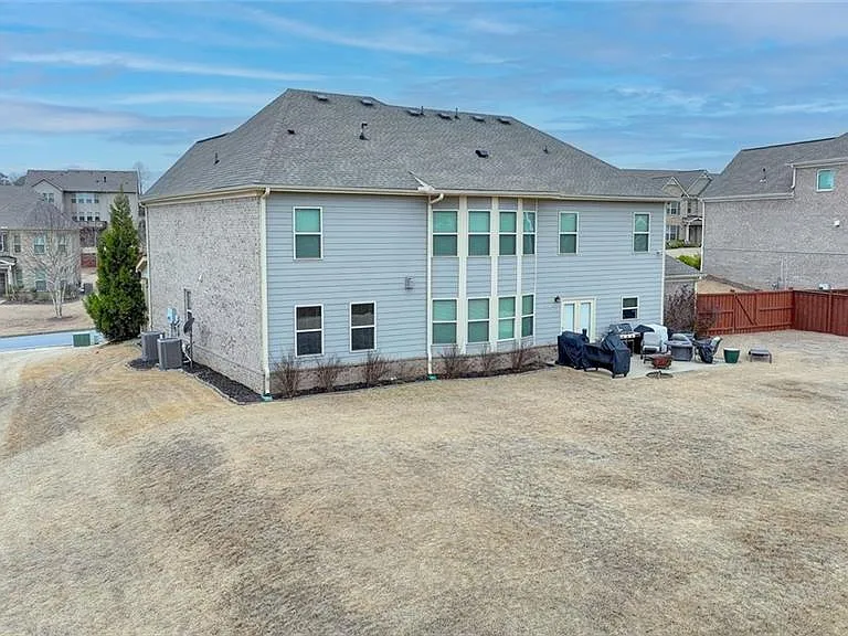 5525 Nesmith Ct — Photo 59