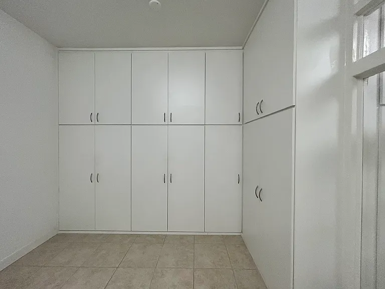 Additional Room with plenty of Storage Cabinets (Storage #5)