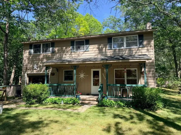 6608 Sylva Beach Rd, Caseville, MI 48725