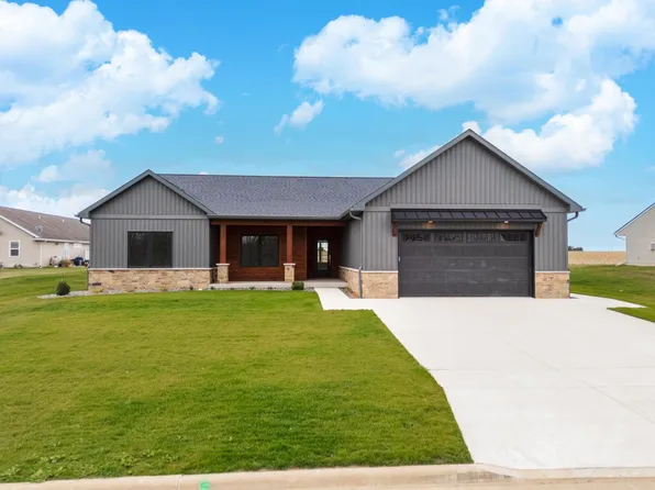 204 Stallion Way, Goodfield, IL 61742