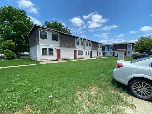 3rd image of 208 N Church St #501