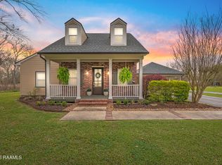 1086 Old Henderson Hwy, Henderson, LA 70517