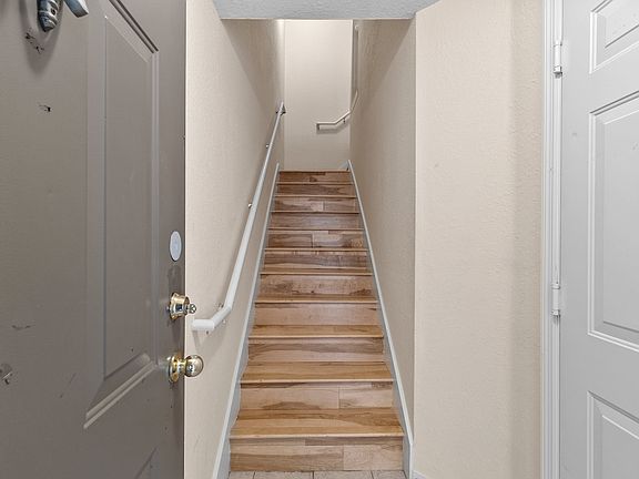 2nd image of 6123 Metrowest Blvd Unit 103