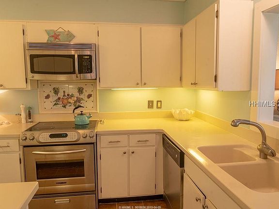 5th image of 35 Lawton Dr APT 120