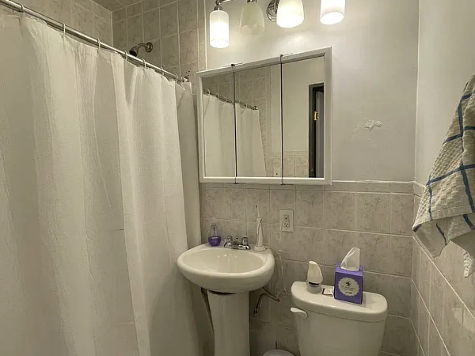307 East 14th Street — Photo 3