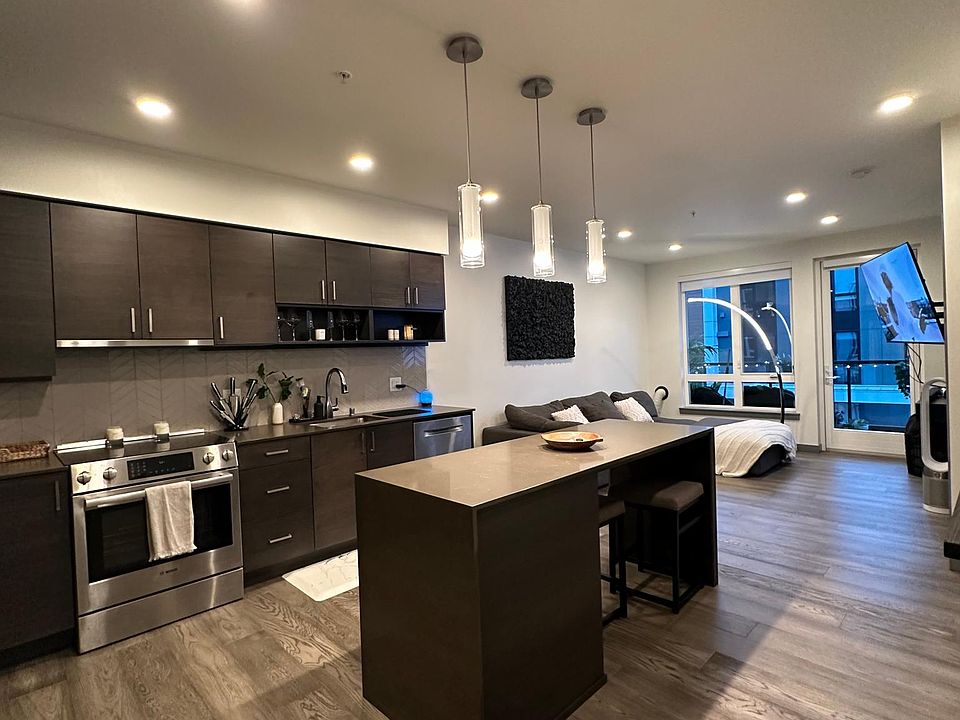 1st image of 11903 NE 128th St #521