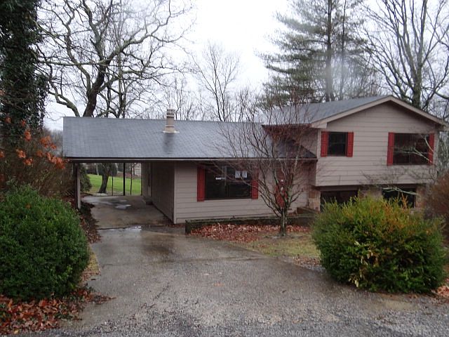 1st image of 108 Brokenwood Ln