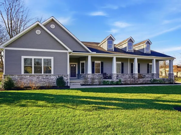 124 Mainsail Dr, Westerville, OH 43081