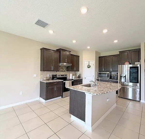 13781 Wineberry Dr — Photo 5