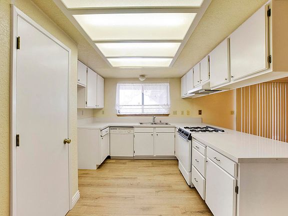 5th image of 37556 110th St E